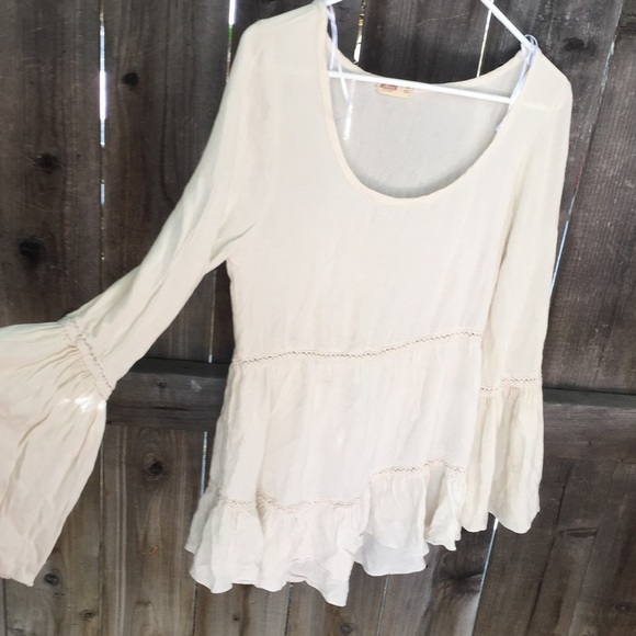 Hollister Tops - BOHO CREAM BLOUSE